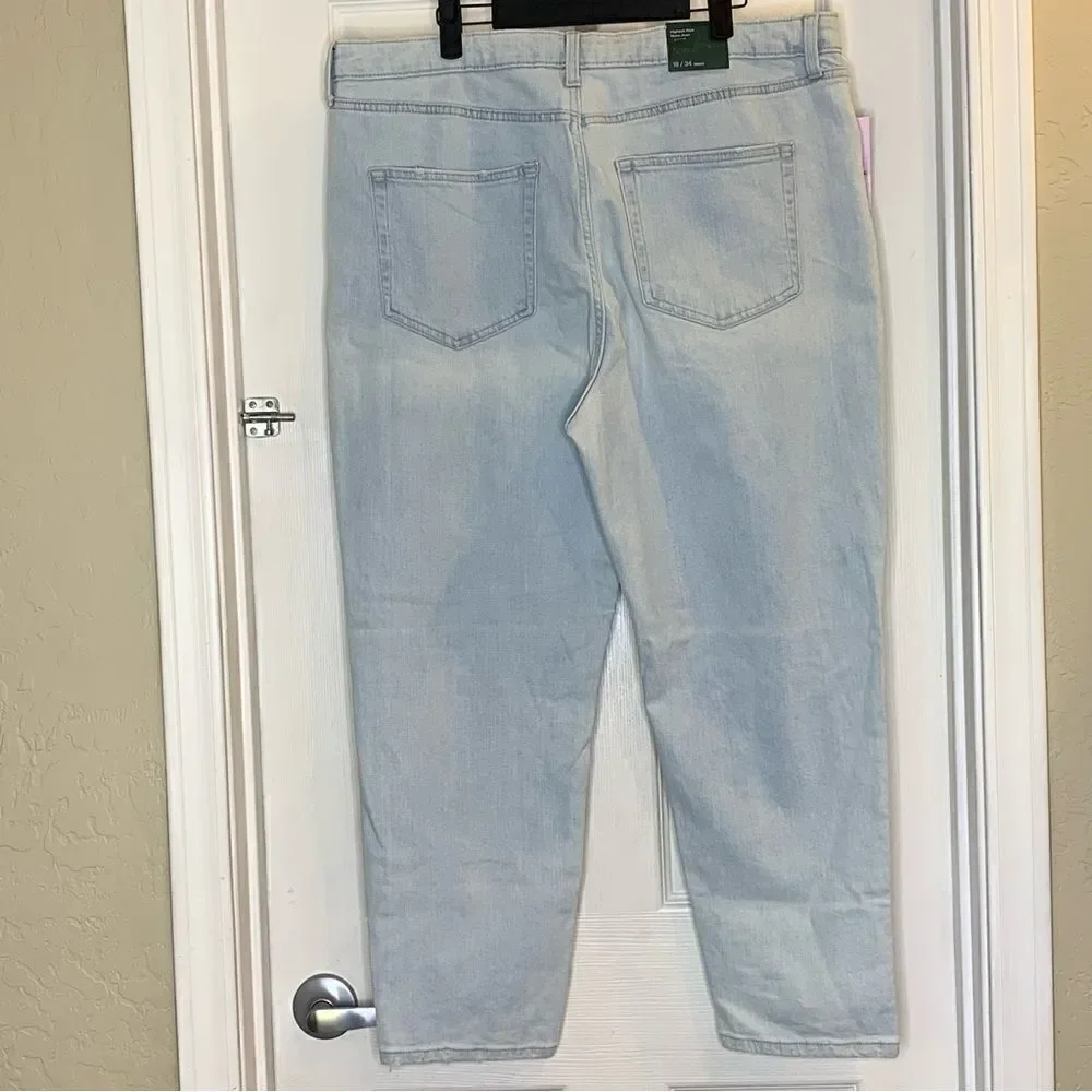 Wild Fable Highest Rise Mom Jeans Distressed Light Wash Size 18
